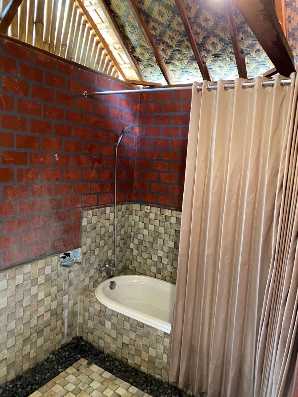 Villa Lumbung Ayu Sari & Spa Каранґасем Екстер'єр фото